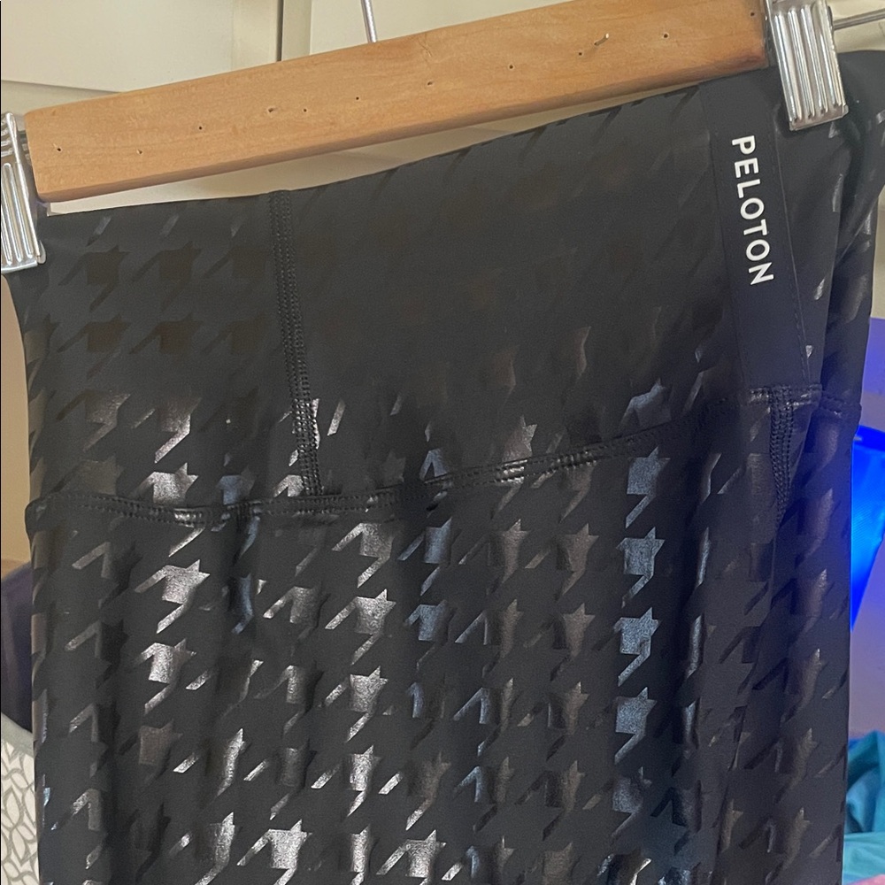 Peloton Black Houndstooth Print Spandex Leggings NWOT Small